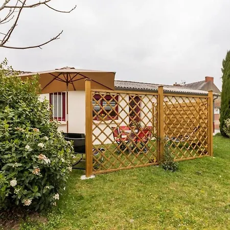 Renove Avec Terrasse Et Jardin A Clisson, Proche Gare, Commerces, Restaurants Et Vignoble Nantais - Fr-1-306-900 Ferienhaus *