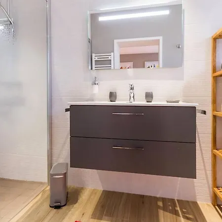 Tatil Evi Renove Avec Terrasse Et Jardin A Clisson, Proche Gare, Commerces, Restaurants Et Vignoble Nantais - Fr-1-306-900