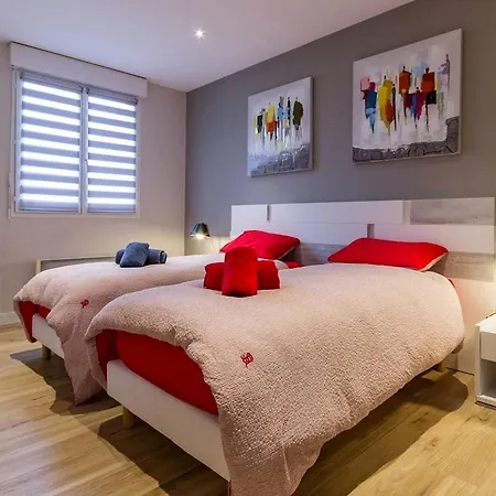 Renove Avec Terrasse Et Jardin A Clisson, Proche Gare, Commerces, Restaurants Et Vignoble Nantais - Fr-1-306-900 *